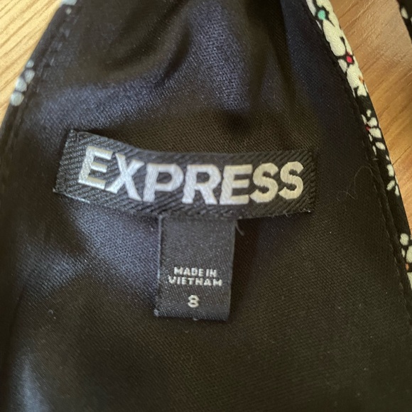 EXPRESS - Black sundress with flower pattern, Size 8 - Picture 2 of 4